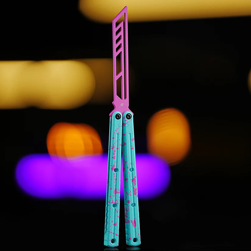 Armed Shark Ceramic Splash Krake Raken trainer in green handle with pink splash and pink blade